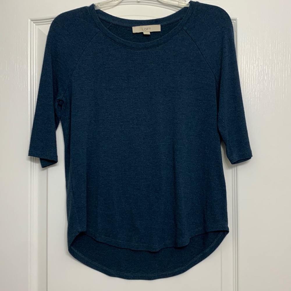 Loft XS 3/4 sleeved shirt. Navy blue